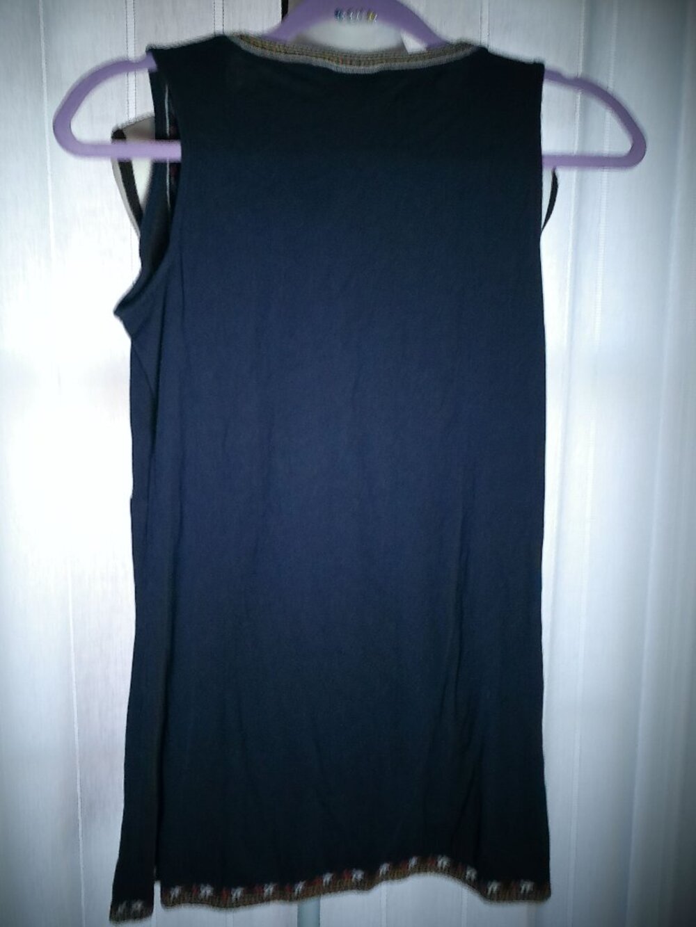 J. JILL Sleeveless Scoop w/V-Neck Navy Blue w/Embroidery Blouse NWOT XS - Picture 3 of 9